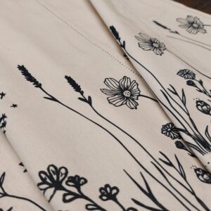 Cotton napkins with illustrated garden design